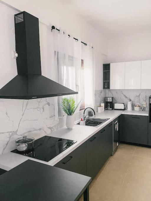 Md Residence Near The Beach W Bbq And Private Parking خيرسونِسوس المظهر الخارجي الصورة
