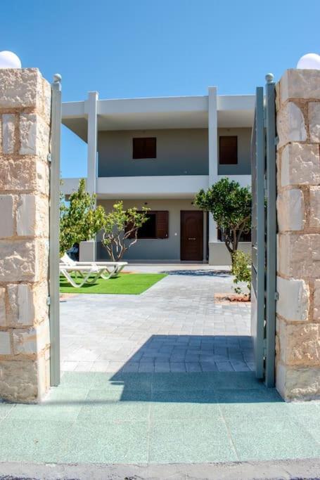 Md Residence Near The Beach W Bbq And Private Parking خيرسونِسوس المظهر الخارجي الصورة