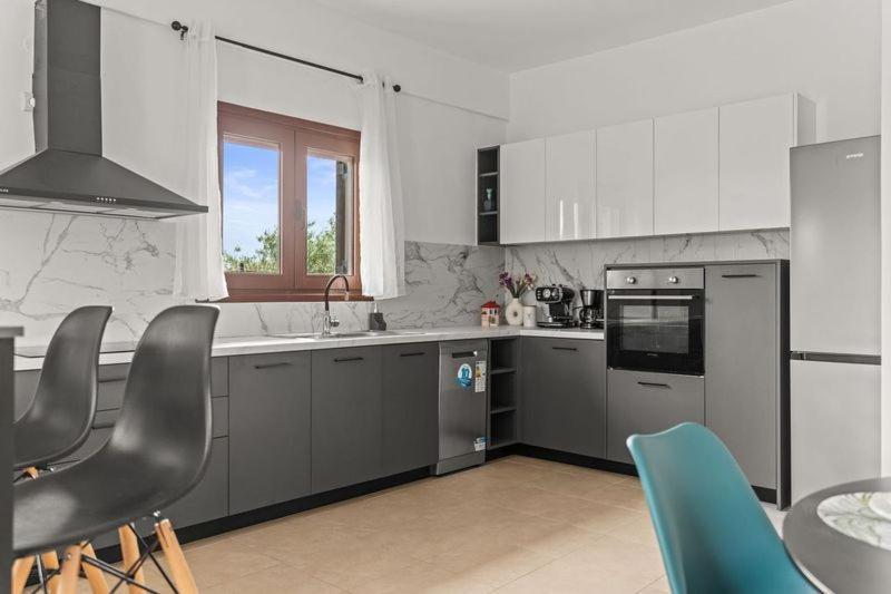 Md Residence Near The Beach W Bbq And Private Parking خيرسونِسوس المظهر الخارجي الصورة